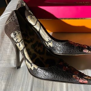 Authentic Roberto Cavalli pump.